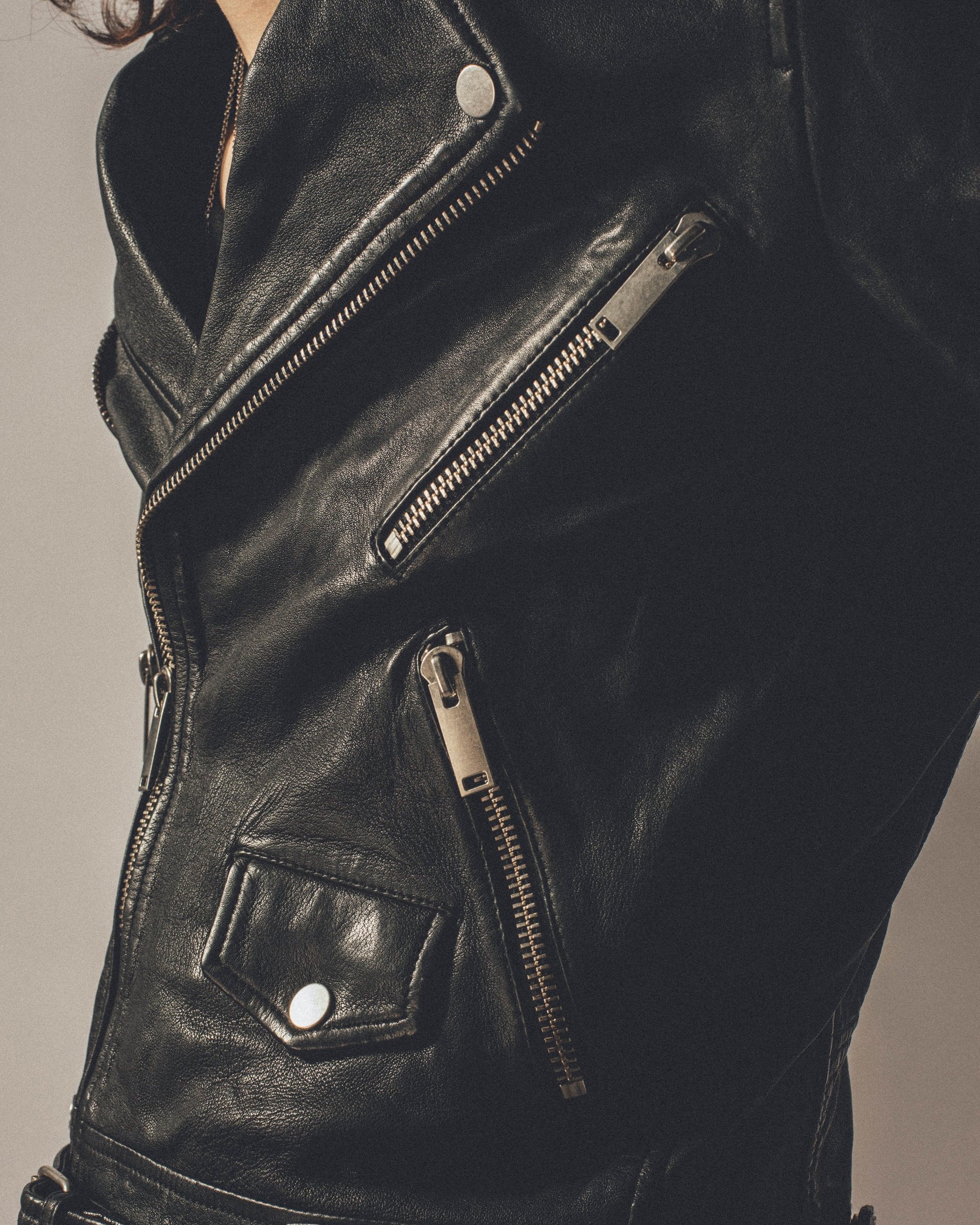 RIDER'S LEATHER JACKET - Image 8